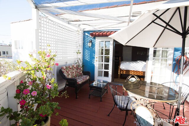 Foto del edificio - 8318 W 4th St