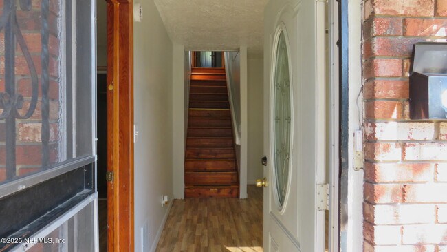 Foto del edificio - 1609 W 13th St