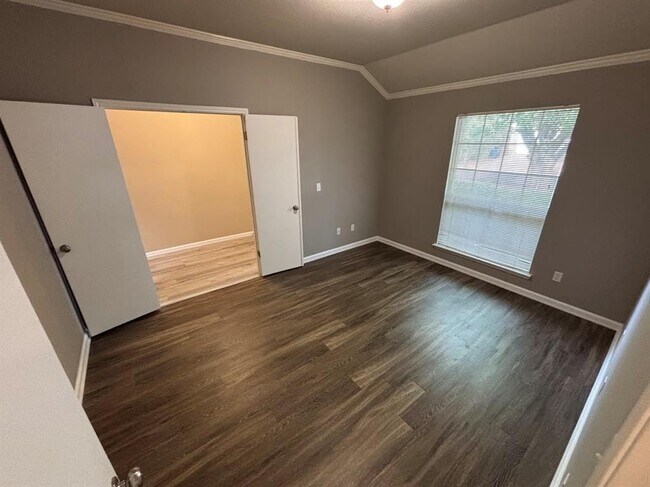 Building Photo - 8909 Colberg Dr