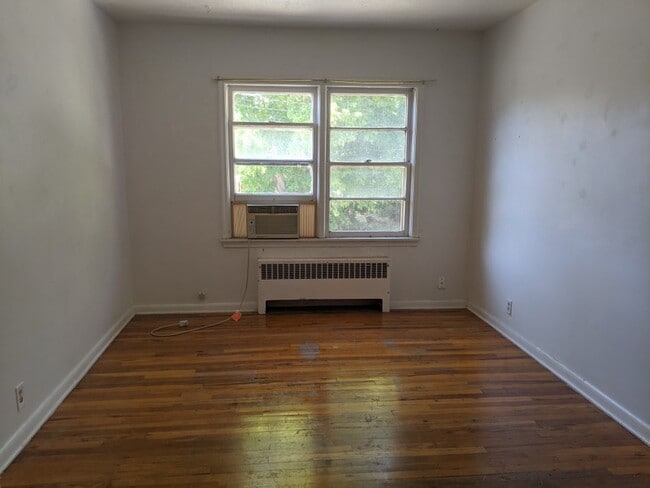 Building Photo - 275 E 500 N