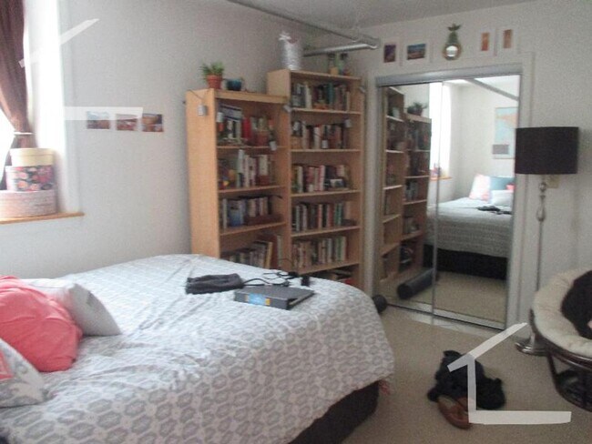 Brighton 3 bed 2 bath - Available 6/1 (NO FEE) - Brighton 3 bed 2 bath - Available 6/1 (NO FEE) Apartment