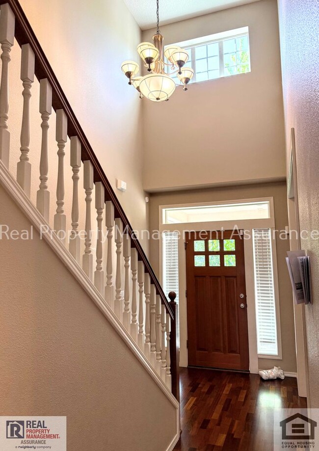 Building Photo - 13611 NW Stonebridge Dr