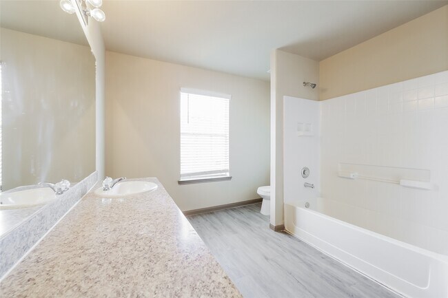 Building Photo - 2434 Connors Path Ct