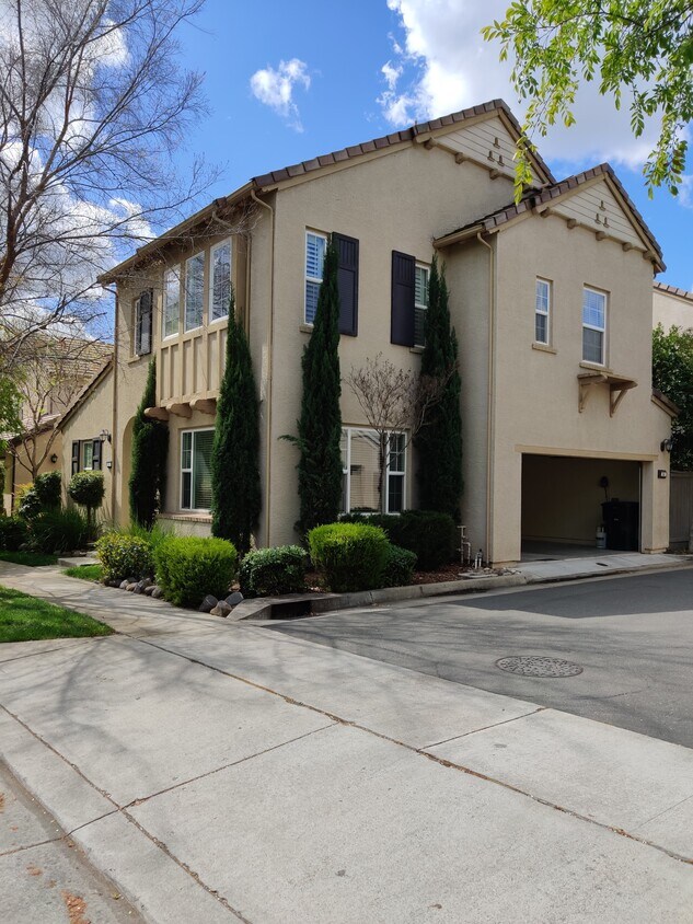 242 Chambord Way, Roseville, CA 95678 House Rental in Roseville, CA