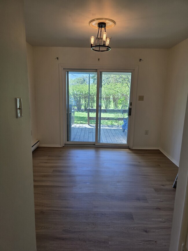 Building Photo - 6312 Salem Park Cir