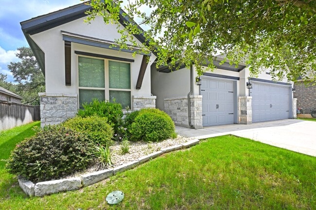 Building Photo - 1434 Oaklawn Dr