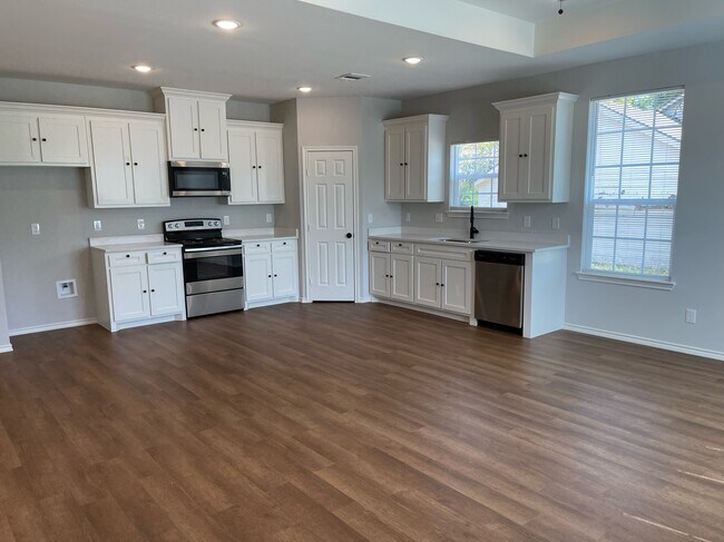 Open Concept Kitchen/Dining - 1932 Agnew St
