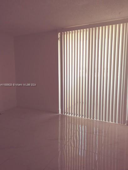 Foto del edificio - 10000 NW 80th Ct