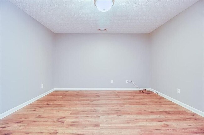 Building Photo - 625 Magnolia Gardens Walk
