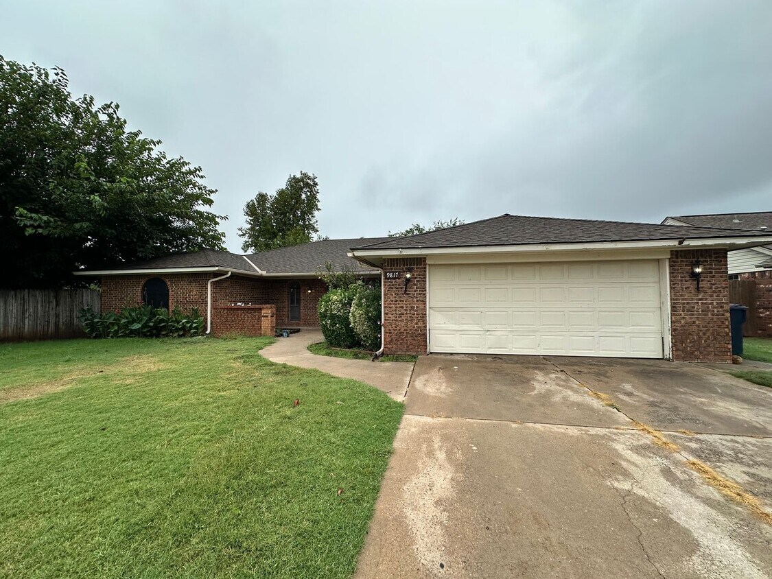 Foto principal - For Rent – 4 Bed, 2.5 Bath Home in South OKC