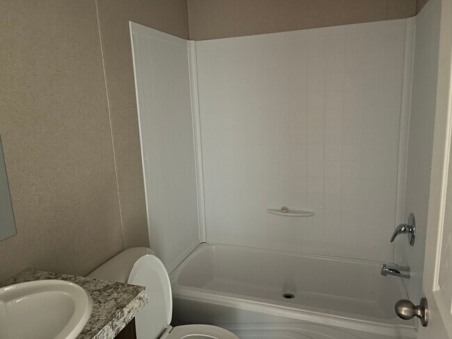 Building Photo - 211 Brookstone Vista Ln