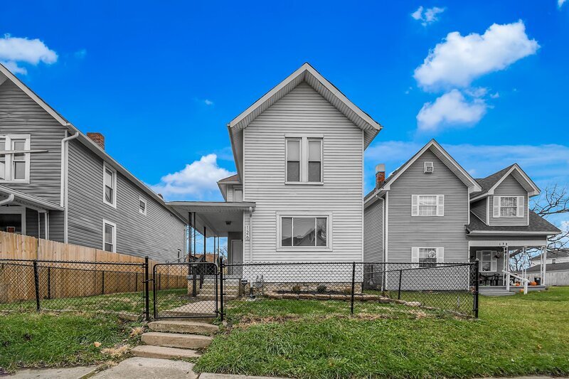 Primary Photo - 126 S Wheatland Ave