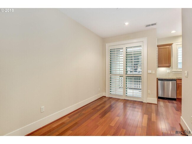 Foto del edificio - 658 SW Rustica Terrace