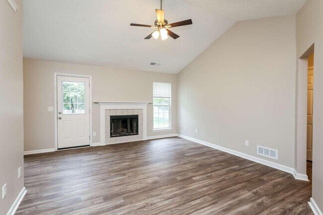 Foto del edificio - 1105 Mercury Dr SE