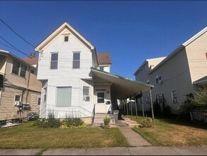 Building Photo - 126 3rd St