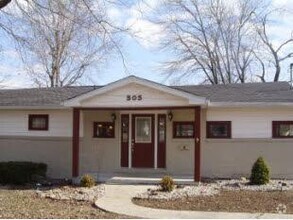 Building Photo - 505 Dogwood Ln
