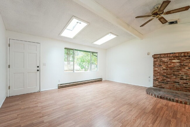 Foto del edificio - 6825 180th St SE