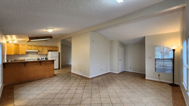 Building Photo - American Canyon Beauty 3 Bedrooms 2 Full B...