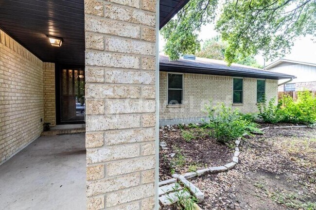 Foto del edificio - 1522 Devin Dr