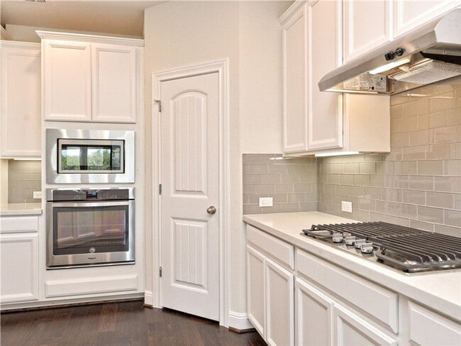 Building Photo - 15716 Cinca Terra Dr