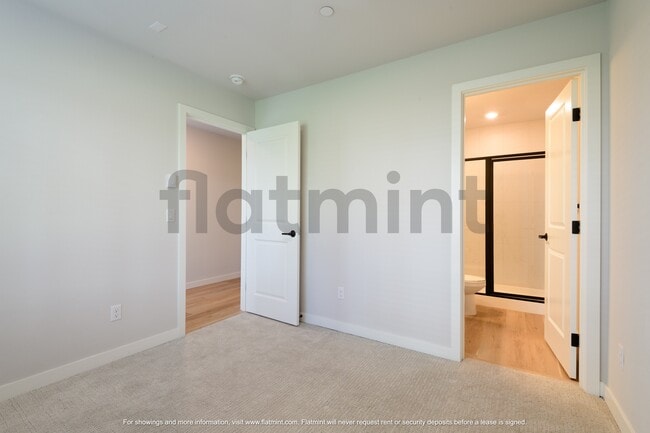 Foto del edificio - 14568 Westminster Way N