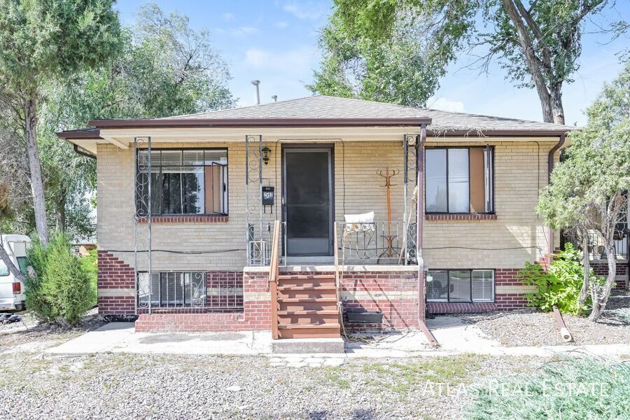 Primary Photo - Charming 2bd unit in Fourplex, near Edgewater