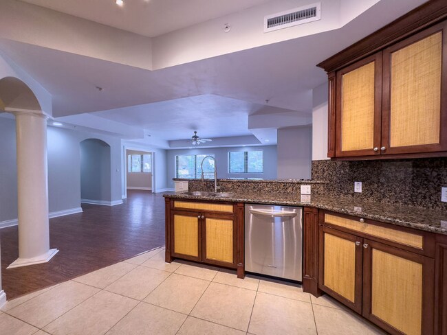 Foto del edificio - 4241 N Ocean Blvd