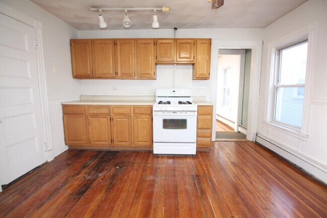 Building Photo - 12 Albion Pl