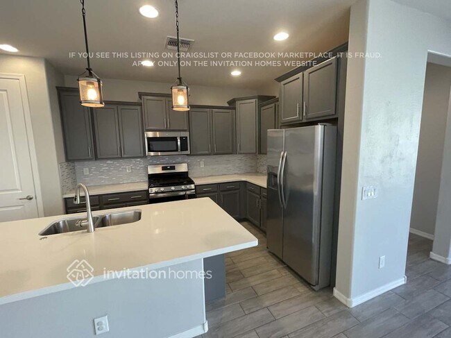 Foto del edificio - 21040 W Coronado Rd