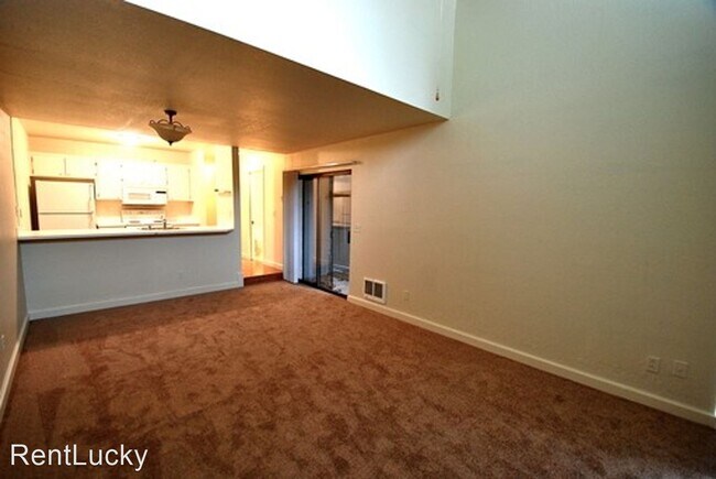 Building Photo - 2 br, 1.5 bath House - 830 Pike St NE Apt A8