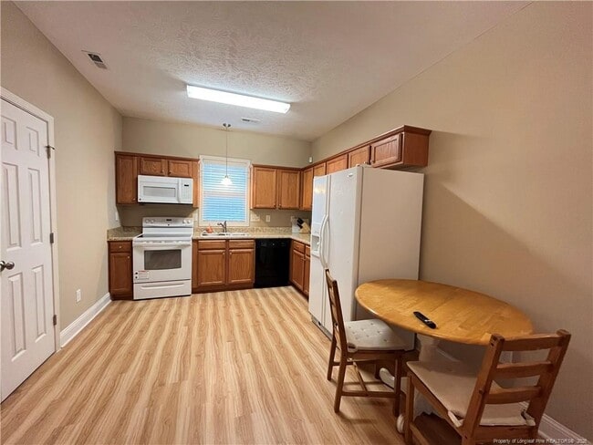 Building Photo - 1324 Jordan St