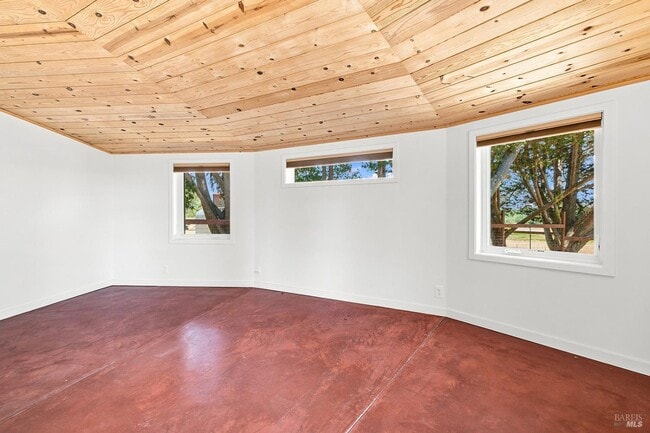 Building Photo - 143 Lone Oak Ln