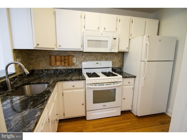 Foto del edificio - 445 Fairmount Ave