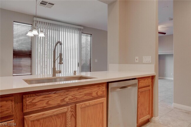 Building Photo - 6110 Yucca Fields Ct