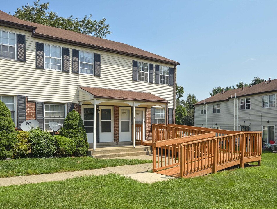 River Pointe Townhomes photo 4