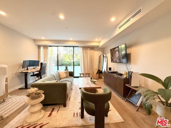 Foto del edificio - 1017 Croft Ave