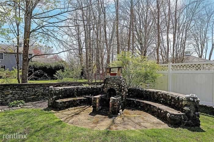 Foto principal - 3 br, 2 bath House - 120 Peck Ave Classic
