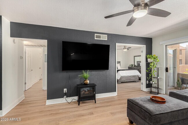 Foto del edificio - 5877 N Granite Reef Rd