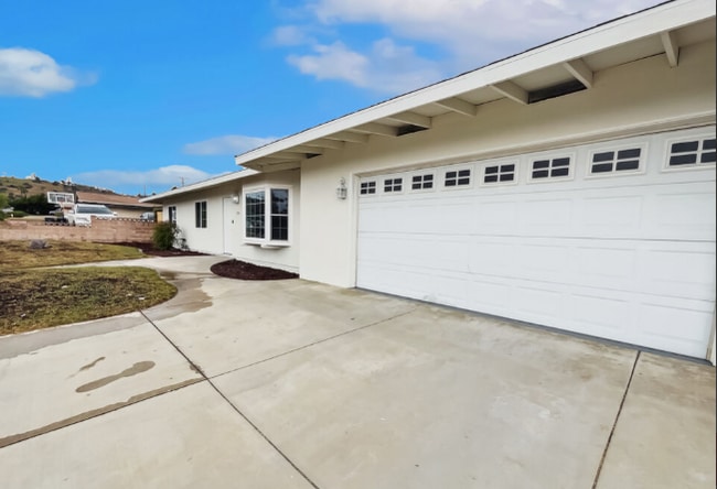 Building Photo - 174 Gardenia Ave