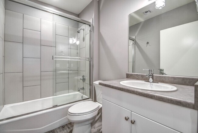 Foto del interior - Furnished 1 bed / 1 bath in a 4 bedroom ap...