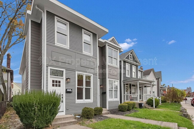 Building Photo - 1114 Summit St