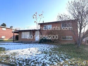 Building Photo - 278 550 N