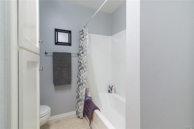 Foto del edificio - 6815 Remmet Ave