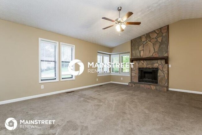 Foto del edificio - 5 Bedroom Pet-Friendly Home in Kennesaw, GA with Main Street Renewal