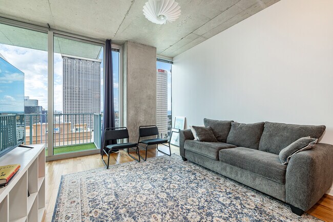 Foto del edificio - 777 N Ashley Dr
