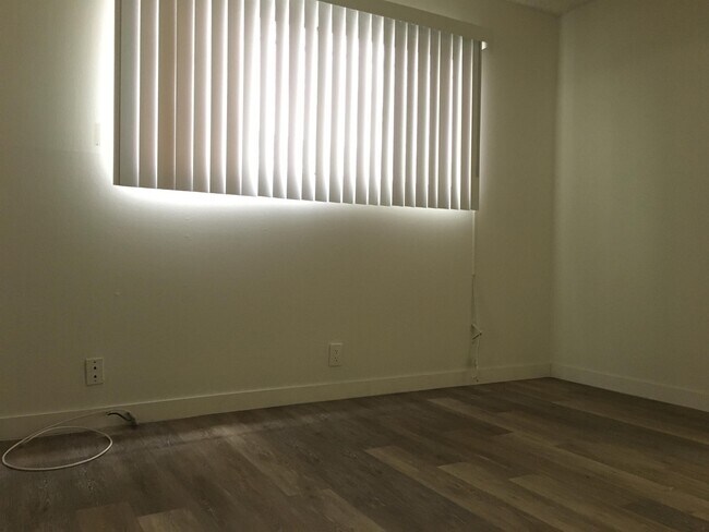 Building Photo - 3966 Inglewood Blvd
