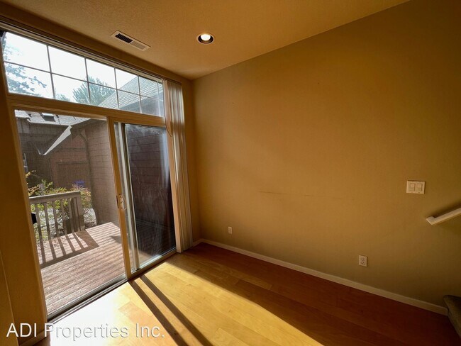 Foto del edificio - 2 br, 2.5 bath House - 7111 NE Rocky Brook...