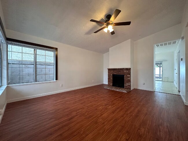 Building Photo - 7012 Cornflower Dr