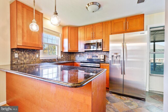 Foto del edificio - 70 S Rogers St