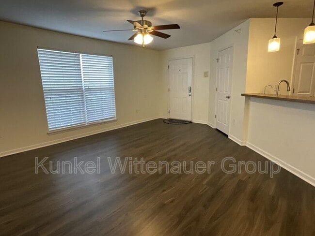 Photo - 701 Tower Grove Dr Apartment